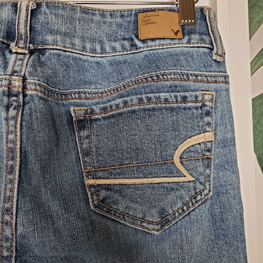 AE Artist Short Flare Jeans Medium Wash - Picture 5 of 7